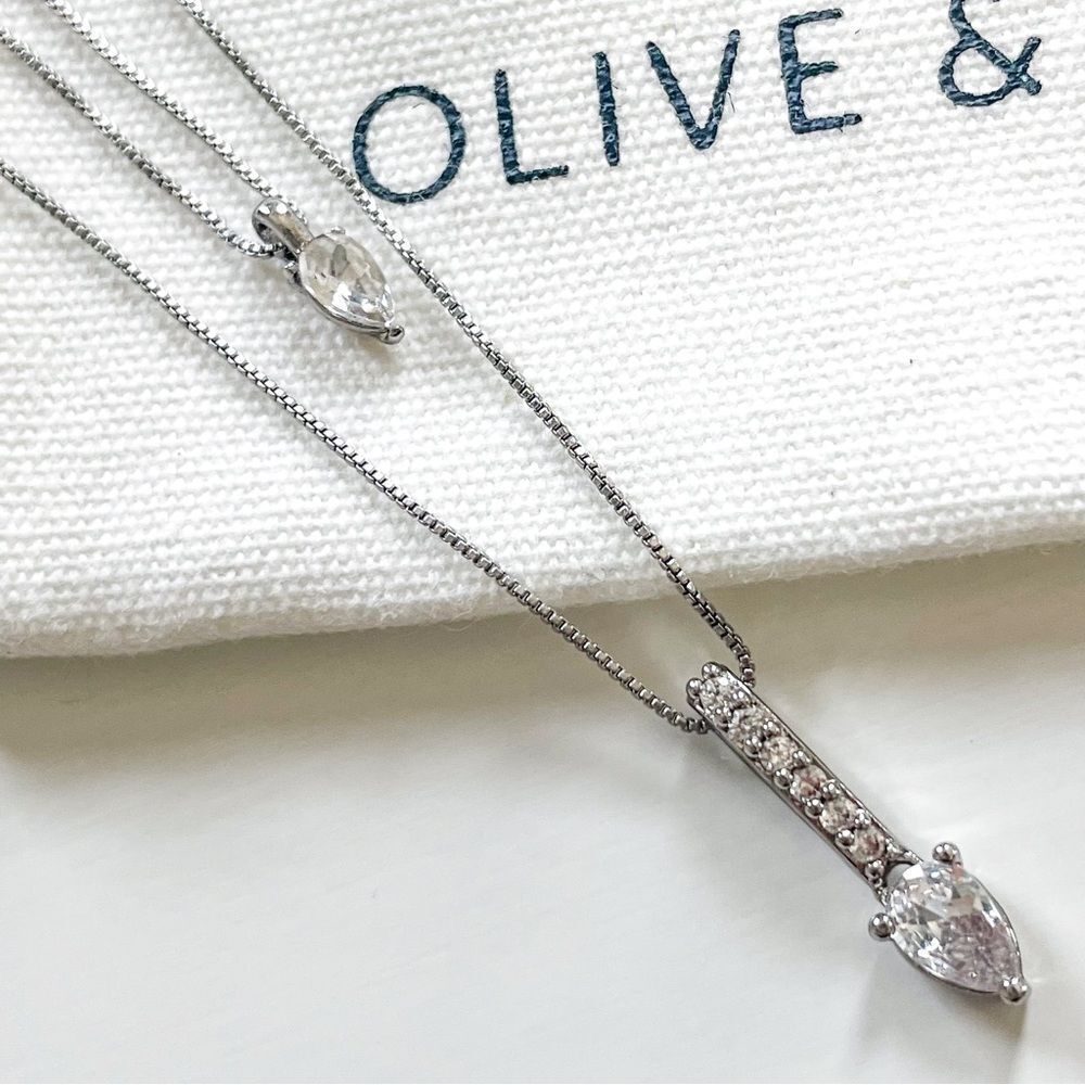 Dazzling Silver Teardrop Pendant Necklace - Picture 4 of 8